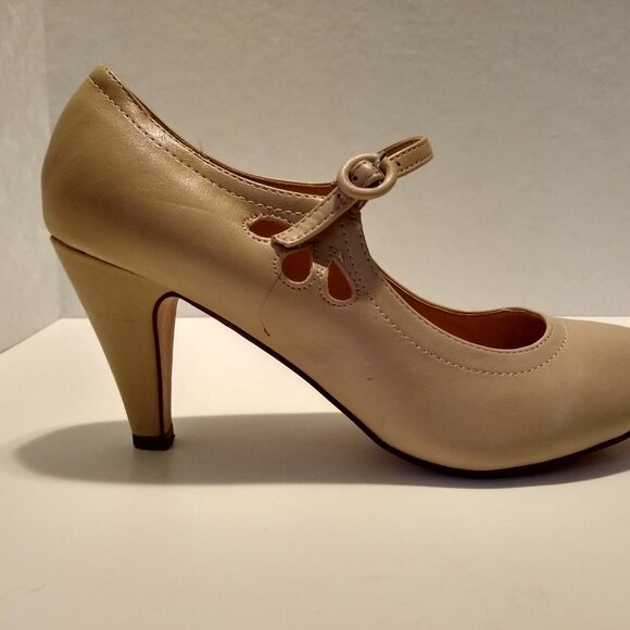 Chase & Chloe Kimmy-21 Women's Round Toe Pierced Mid Heel Mary Jane Style Dress - Picture 3 of 6